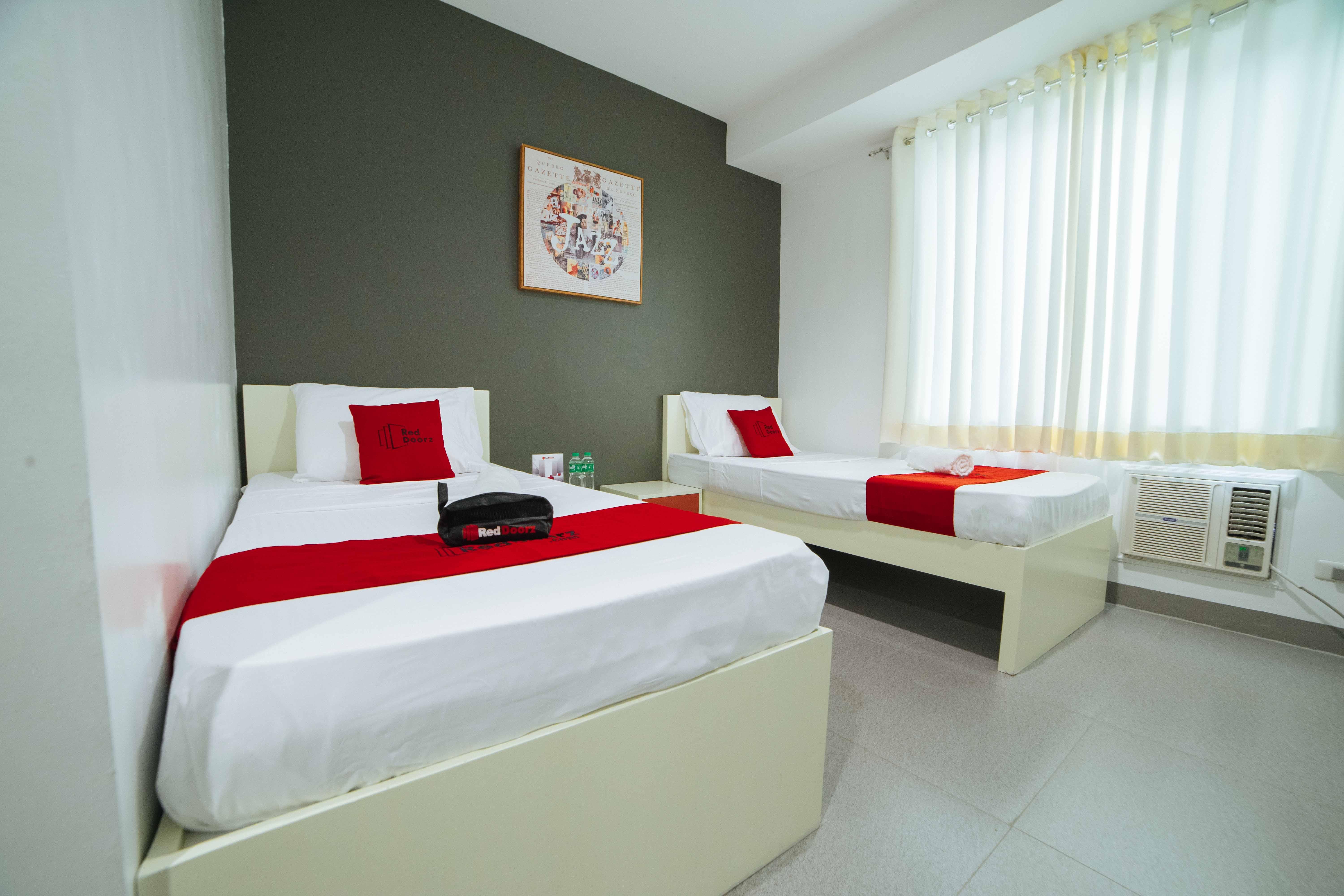 Reddoorz Plus @ Roxas Street Davao City Extérieur photo